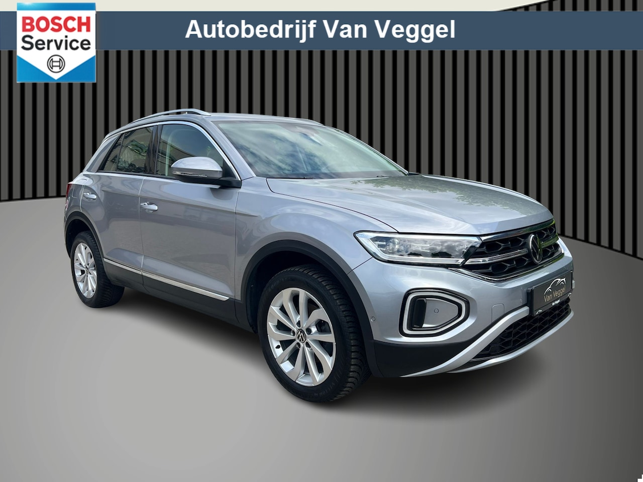 Volkswagen T-Roc - 1.5 TSI Style plus virtual cockpit, stoelverw, cruise, pdc - AutoWereld.nl