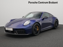 Porsche 911 - Carrera 4 GTS