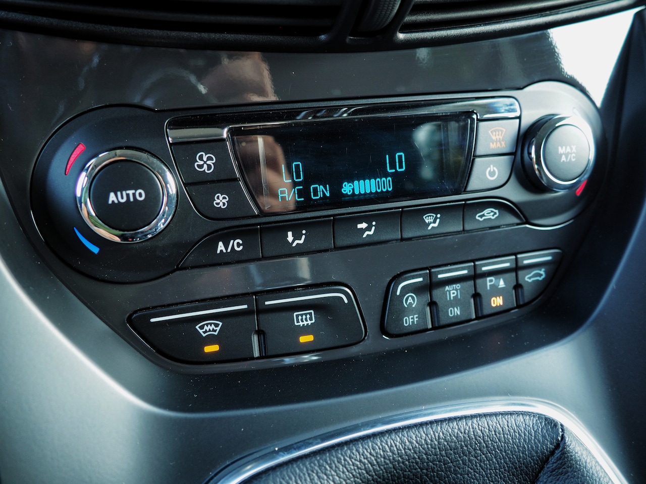 Ford Kuga - 1.5 EcoBoost Titanium Style Pack LUXE! TREKH. CAMERA