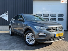Volkswagen T-Roc - 1.0 TSI Style Business/camera/ parkeersensor/ adaptive/carplay