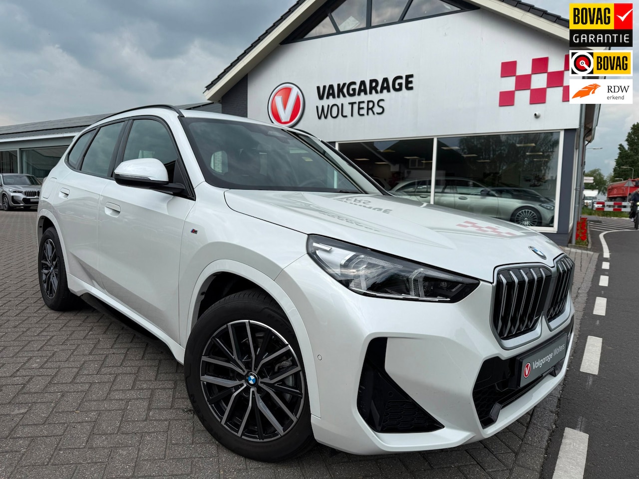 BMW X1 - SDrive18i M Sportpakket Aut. - AutoWereld.nl