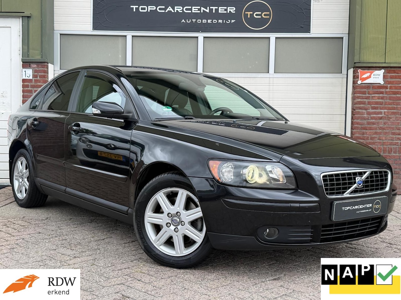 Volvo S40 - 2.4 Edition II/AIRCO/AUT/TREKH/PARKS/LEER/APK/NAP - AutoWereld.nl