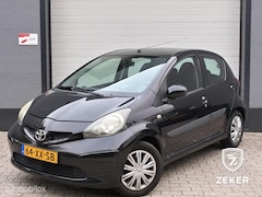Toyota Aygo - 1.0-12V / NIEUWE APK / CARPLAY / 2 SLEUTELS