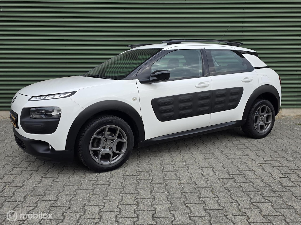 Citroën C4 Cactus - 1.2 VTi Shine|Airco|2x Sleutel|Netjes! - AutoWereld.nl