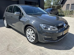 Volkswagen Golf - 1.2 TSI Highline