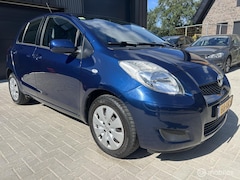 Toyota Yaris - 1.3 VVTi Dynamic 5 Deurs CruiseC Airco