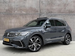 Volkswagen Tiguan - 2.0 TSI 4Motion DSG R-line | Trekhaak | HUD | Panoramadak | HUD | Leder | Adaptieve Cruise