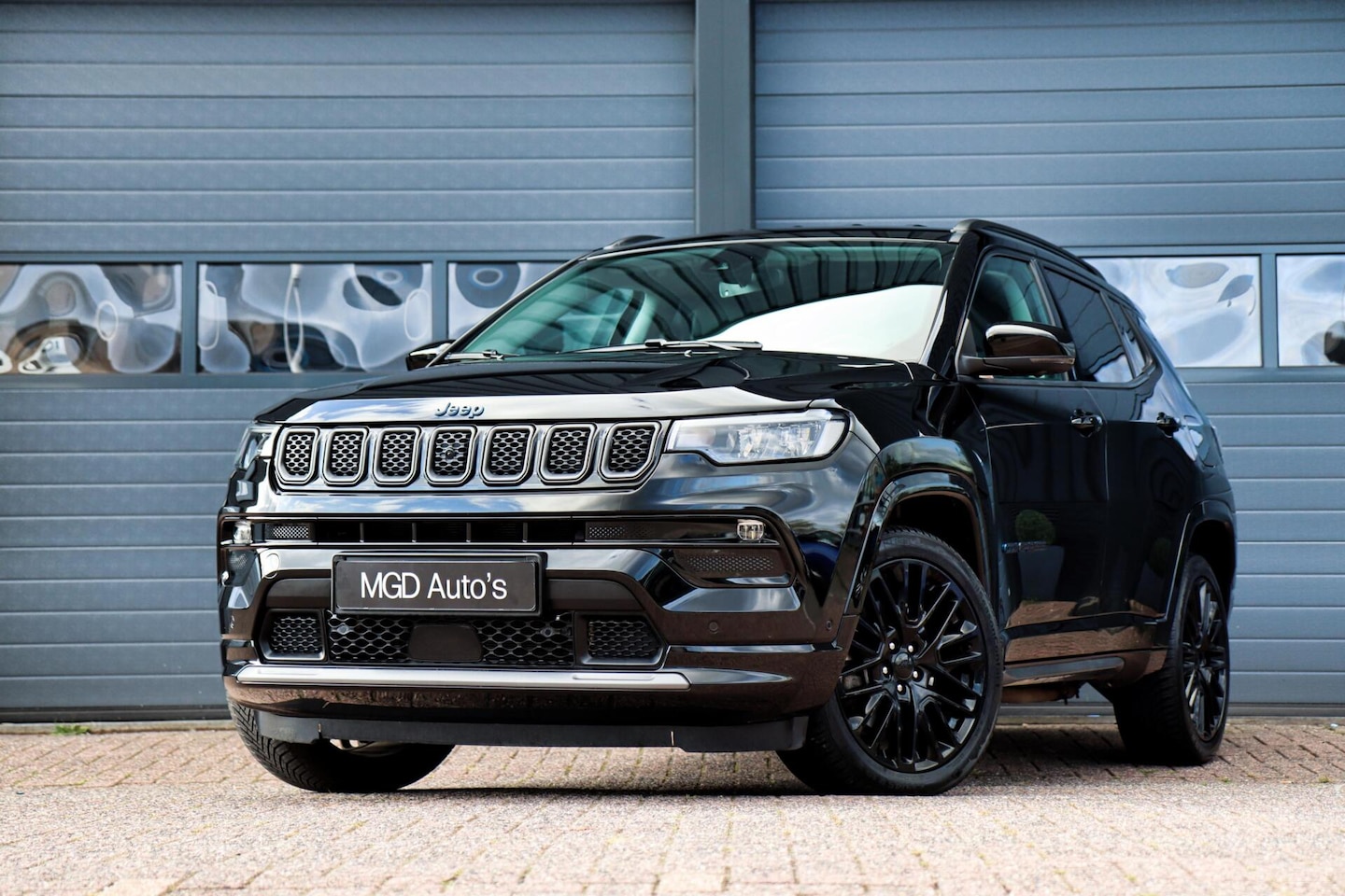 Jeep Compass - 4xe 240 Plug-in Hybrid S /CAMERA/STOEL+STUURVERW./CARPLAY/ACC/KEYLESS/TREKHAAK! - AutoWereld.nl