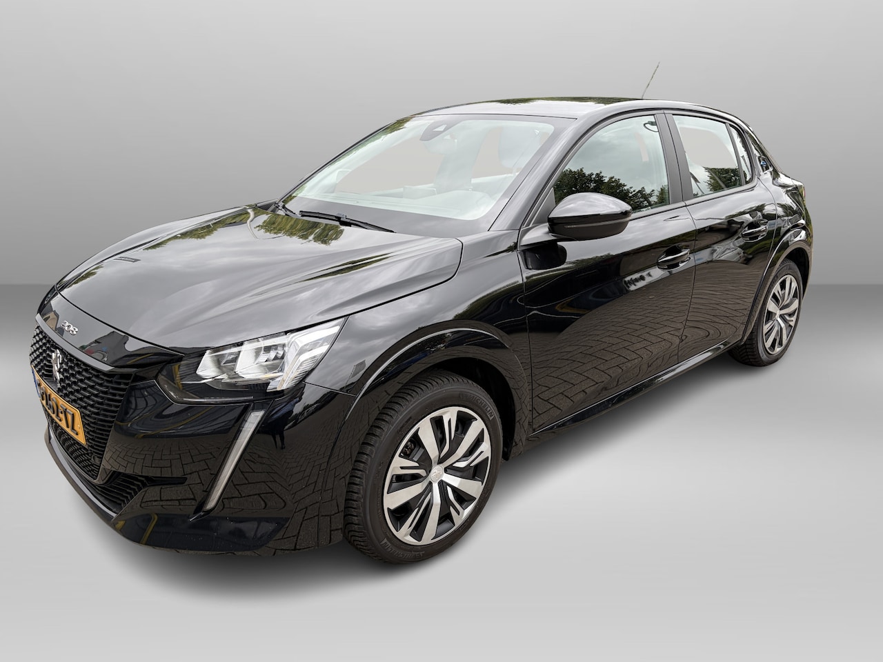 Peugeot e-208 - EV Active 50 kWh 3 fase lader | Cruise | Nieuwe Type | Apple Android - AutoWereld.nl