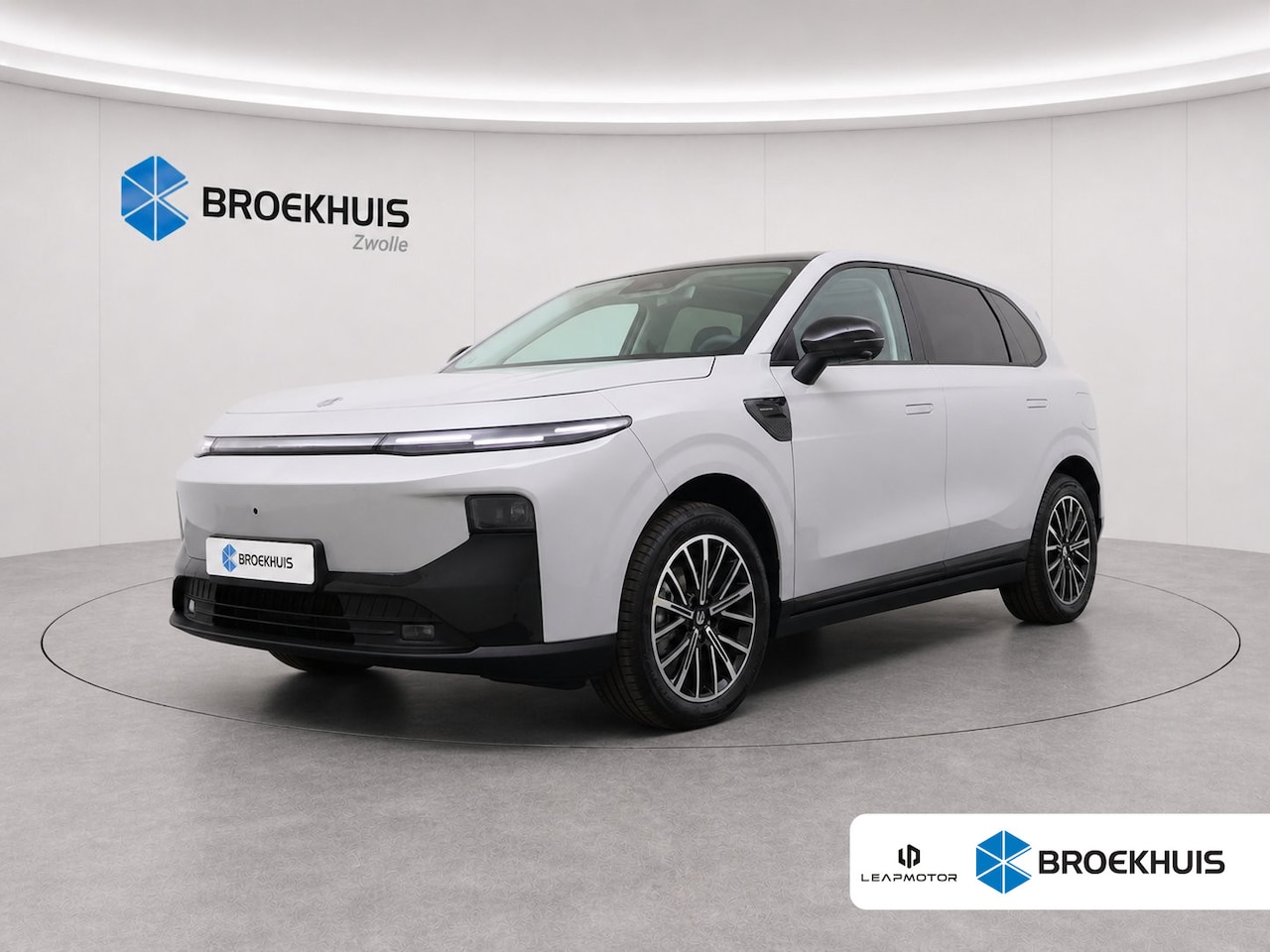Leapmotor B10 - Design ProMax 67.1 kWh | 434km WLTP | DEMO | Private Lease v.a. 507,- | Netto bijtelling 1 - AutoWereld.nl