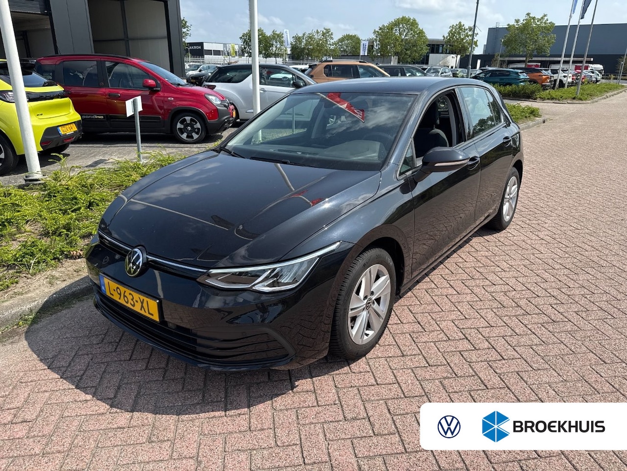 Volkswagen Golf - 1.0 eTSI 110PK DSG-7 Life | NAVIGATIE | ADAPT. CRUISE | ALL SEASONBANDEN | APP CONNECT | 1 - AutoWereld.nl