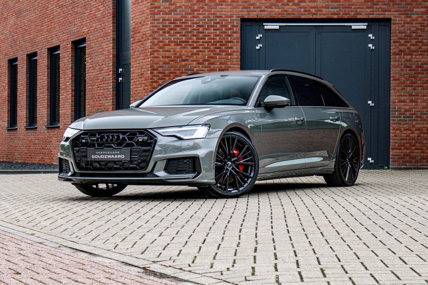 Audi A6 Avant - 55 TFSI e quattro Competition | Individual Chronosgrijs | Stoelventilatie | Memory | Trekh - AutoWereld.nl