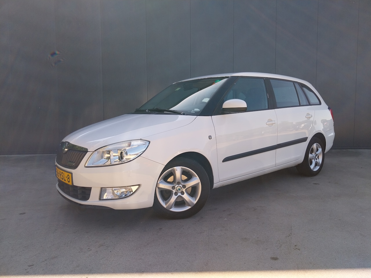 Skoda Fabia Combi - 1.2 TDI Greenline AIRCO TREKHAAK CRUISE - AutoWereld.nl
