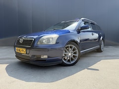 Toyota Avensis Wagon - 2.0 VVTi Linea Sol CAMERA LEER NAVI CRUISE ECC TREKHAAK