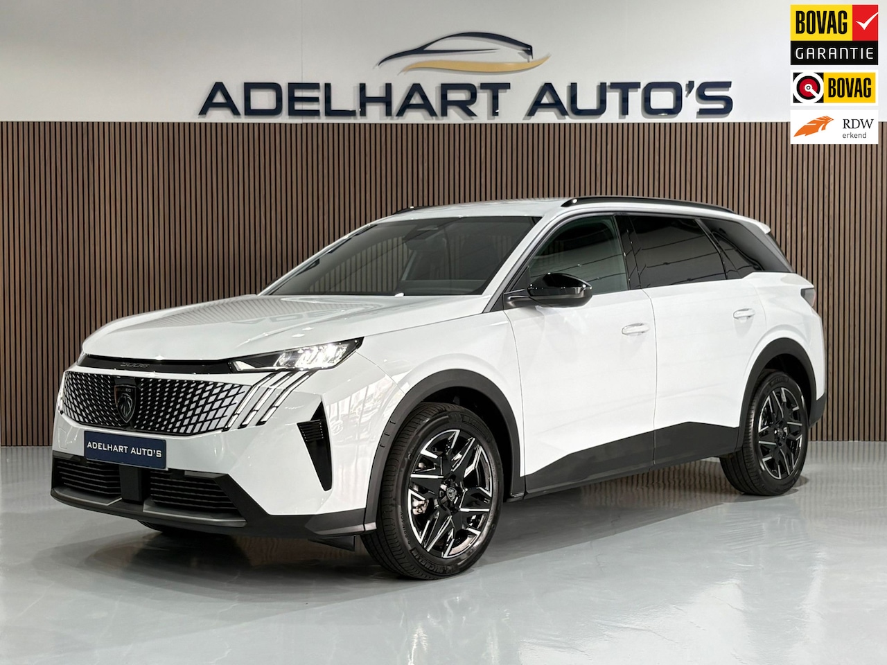 Peugeot 5008 - 1.2 Hybrid 145 Allure 7 Pers. / Navigatie full map / Camera / Adaptive Cruise / Lederen in - AutoWereld.nl