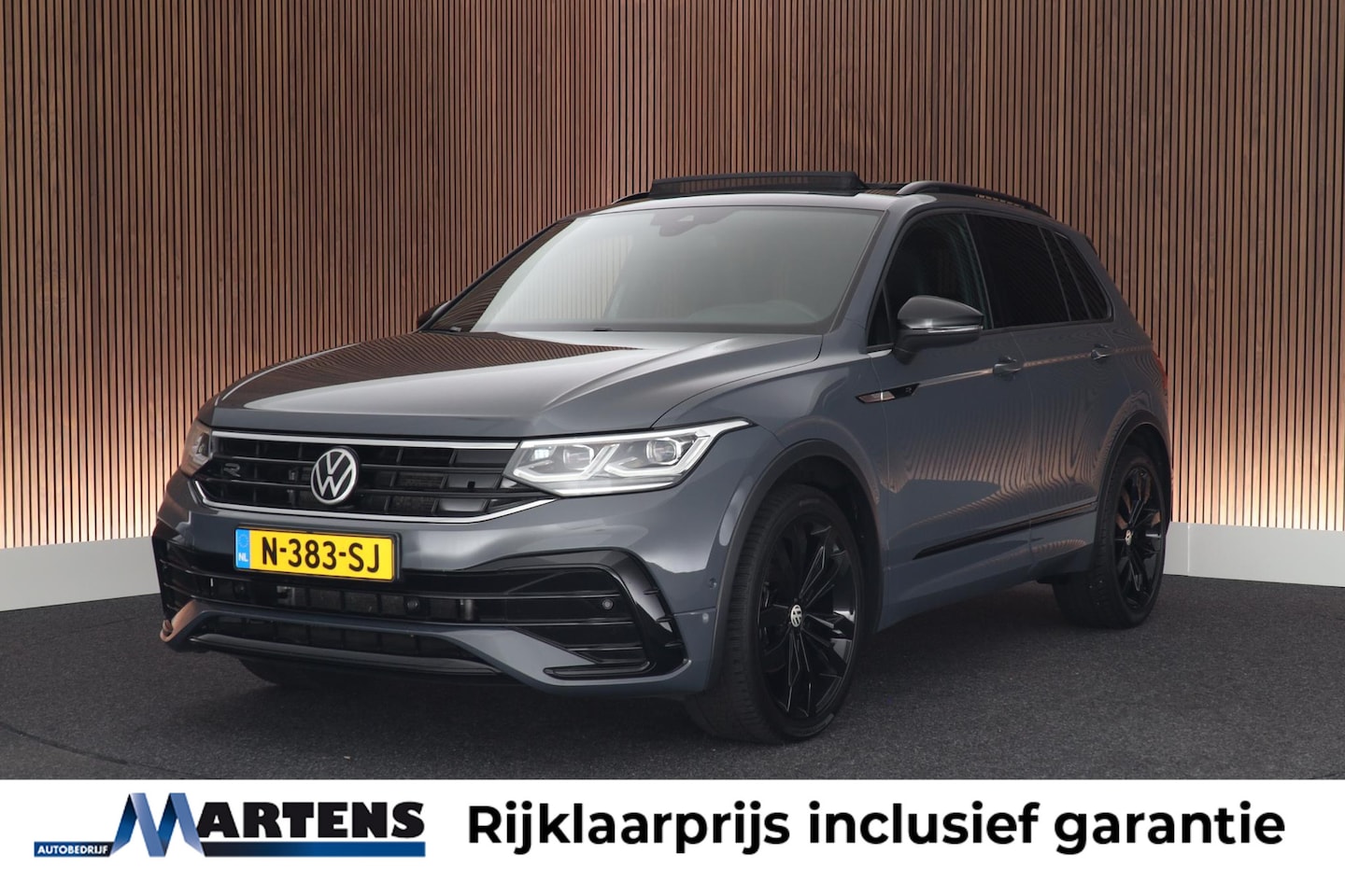 Volkswagen Tiguan - 1.5 TSI 150pk DSG R-Line Black Style Trekhaak Camera Leder Memory Standkachel HUD Panorama - AutoWereld.nl