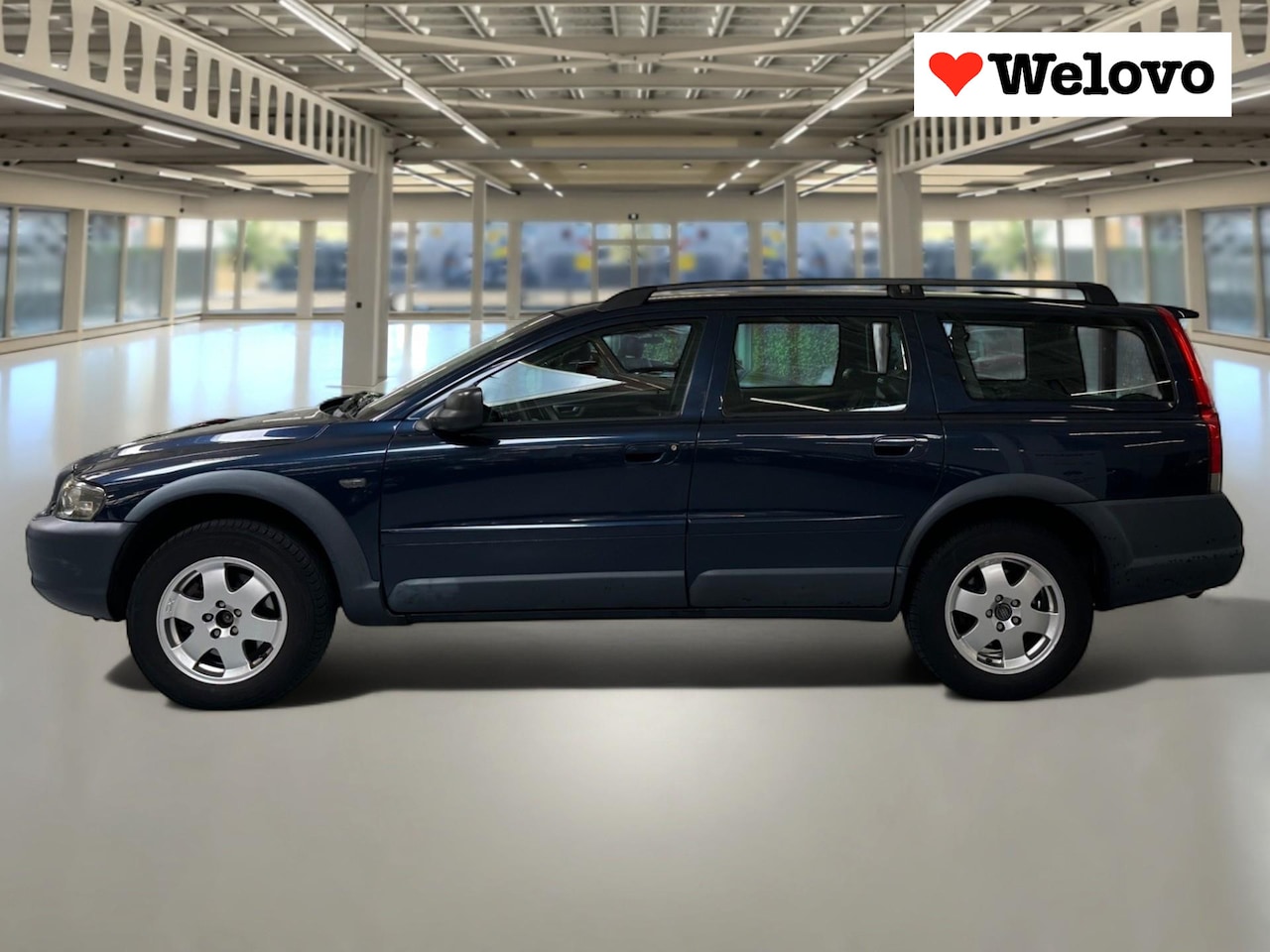 Volvo XC70 - 2.5 T Geartronic Comfort Line 3e bankje, trekhaak, automaat... - AutoWereld.nl