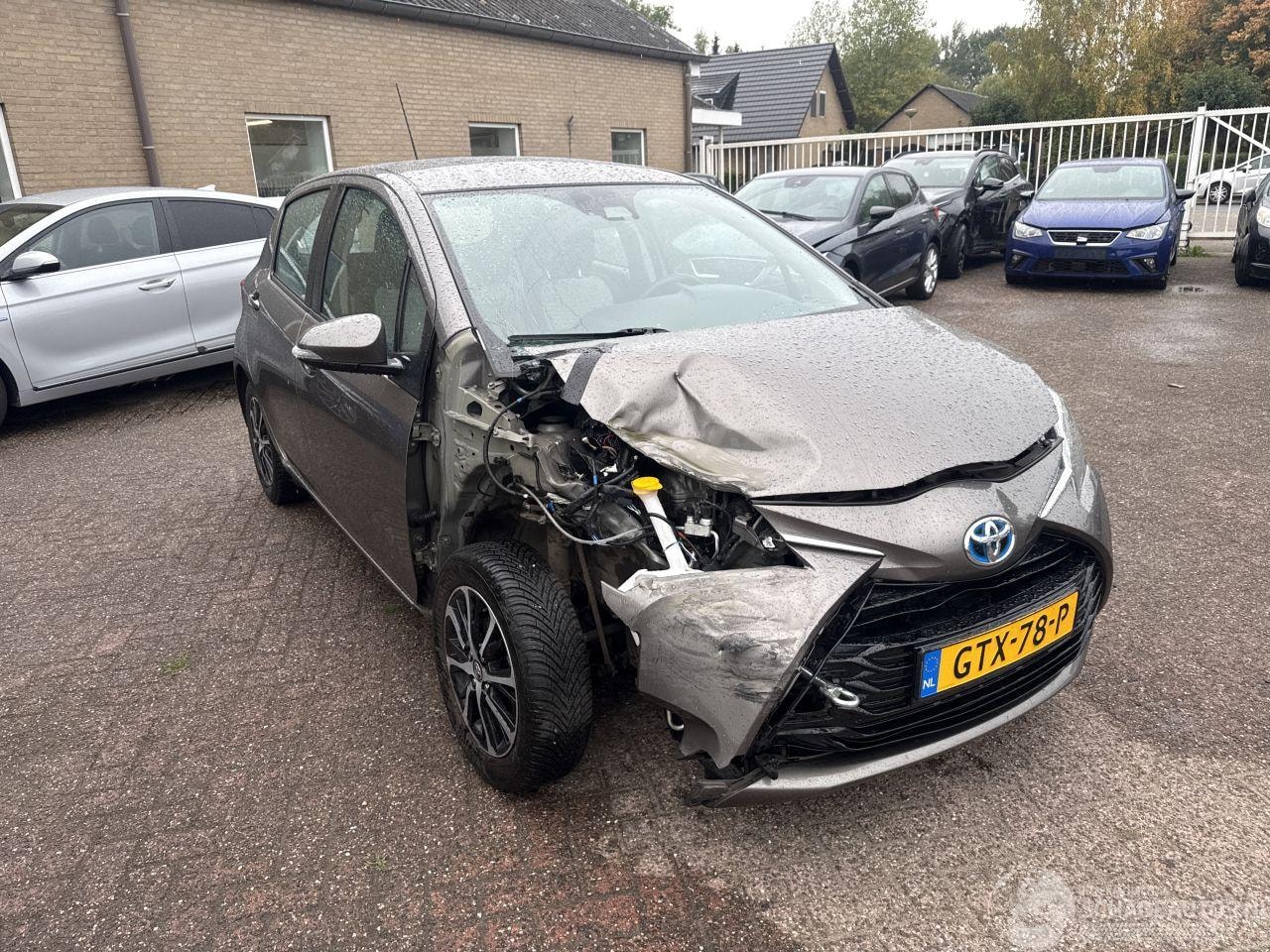 Toyota Yaris - 1.5 Hybrid Dynamic AUT - AutoWereld.nl