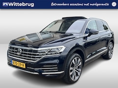 Volkswagen Touareg - 3.0 TSi eHybrid 4MOTION Elegance / 381 PK/ AUTOMAAT/ TREKHAAK/ LUCHTVERING/ PANO/ MEMORY S