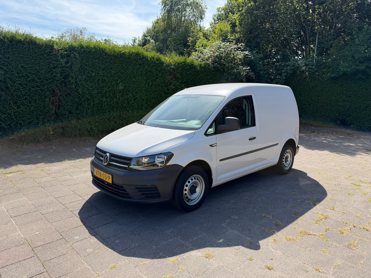 Volkswagen Caddy - 2.0 TDI L1H1 BMT Economy Business 2.0 TDI L1H1 BMT Economy Business - AutoWereld.nl
