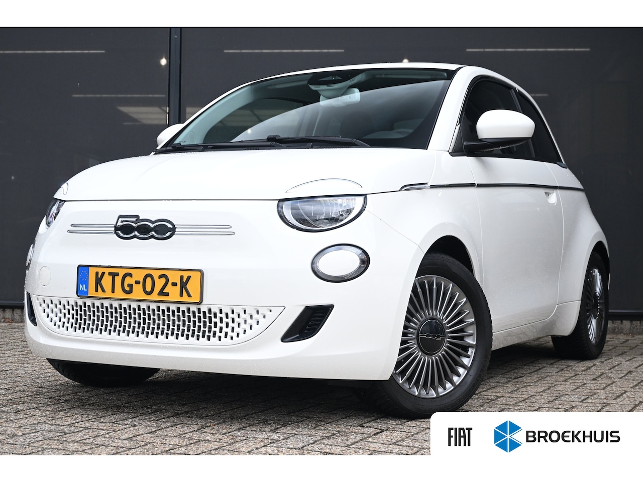 Fiat 500e - Icon 42 kWh 97,25%SOH! 3 Fase | Navigatie by App | Climate Control | Cruise Control | Chro - AutoWereld.nl