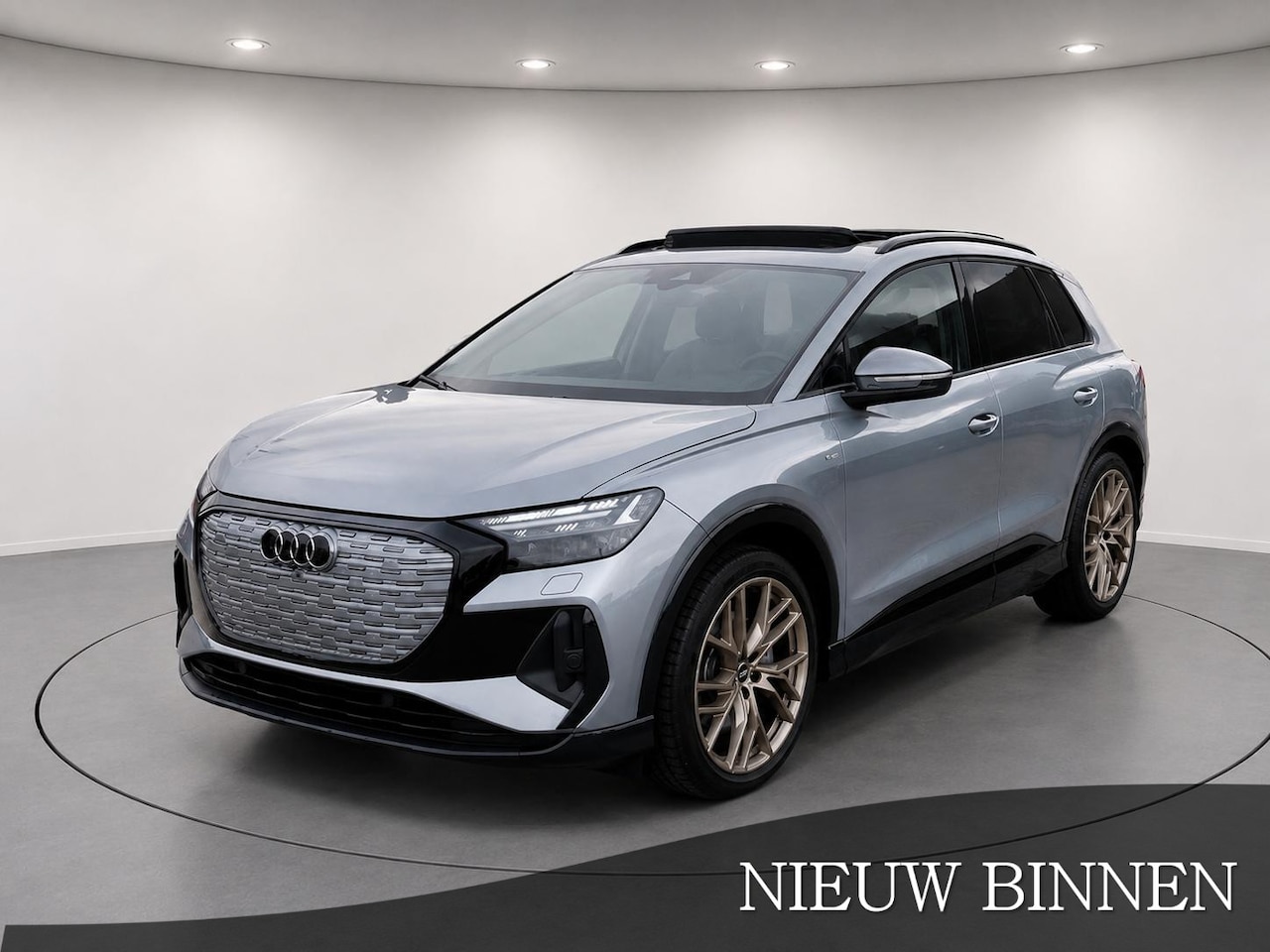 Audi Q4 e-tron - 40 S edition 77 kWh Martix Panorama 21 Inch Sonos Sound Haed Up Leer - AutoWereld.nl