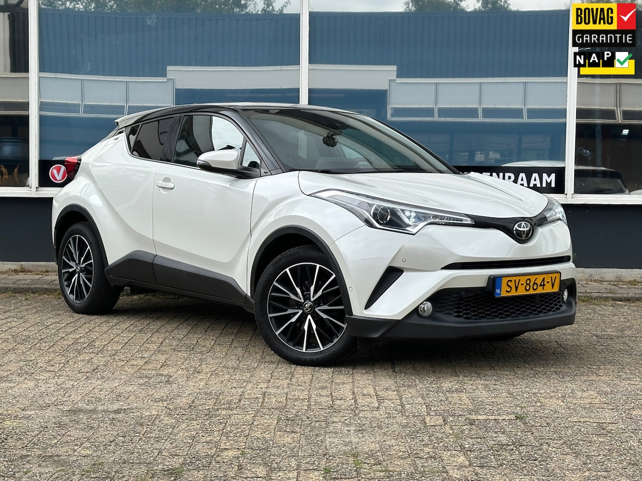 Toyota C-HR - 1.2 Executive AUT/CAM/PDC/STOELVERW - AutoWereld.nl