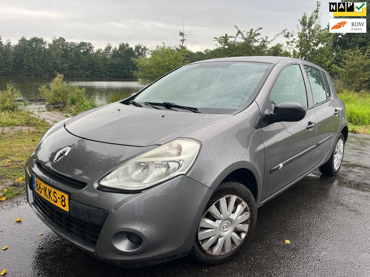 Renault Clio - 1.2 Special Line | Airco | Navigatiescherm | APK september 2027 - AutoWereld.nl