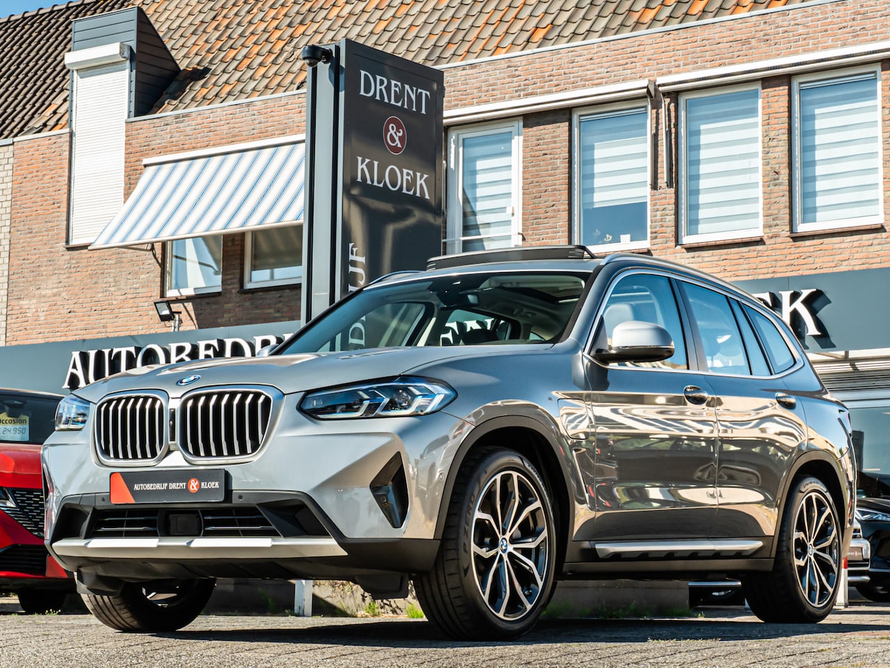 BMW X3 - xDrive30e Business Edition Plus PANO HUD 20 INCH 360 CAMERA ADAP CRUISE - AutoWereld.nl