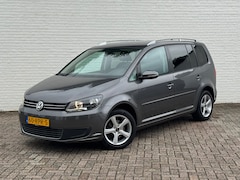 Volkswagen Touran - 1.4 TSI Comfortline 7p. Nieuwe distributie Navigatie Cruise Trekhaak