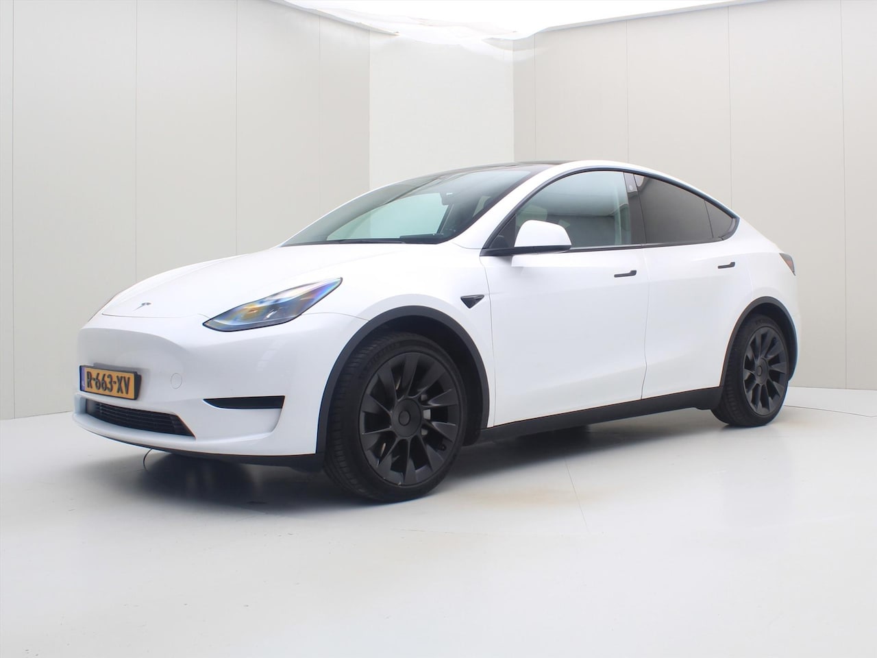 Tesla Model Y - Standard RWD Plus 351pk [ TREKHAAK+LFP ACCU+AUTOPILOT+20 INCH+PREMIUM AUDIO ] - AutoWereld.nl