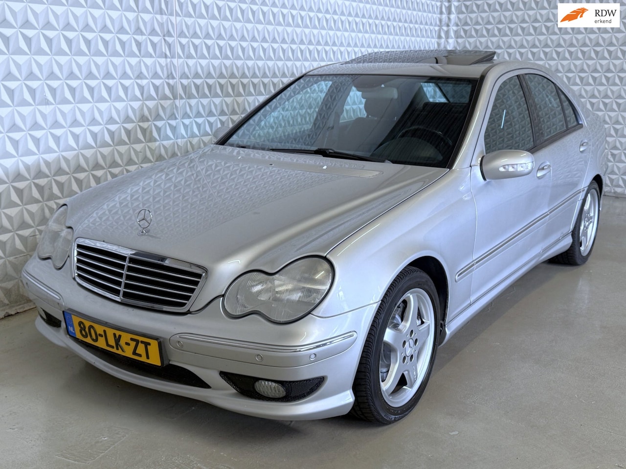 Mercedes-Benz C-klasse - AMG 32 V6 Kompressor / 260kW - 354PK! (2002) - AutoWereld.nl