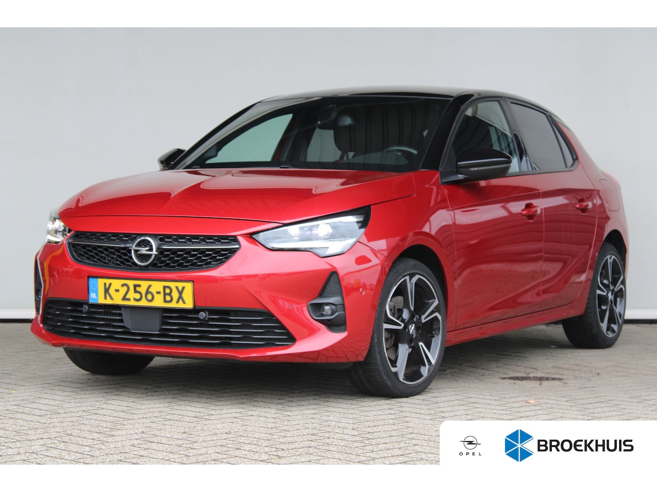 Opel Corsa - 1.2 GS Line | Panoramadak | Stoel & stuurwielverwarming | Climate control | Keyless entry - AutoWereld.nl
