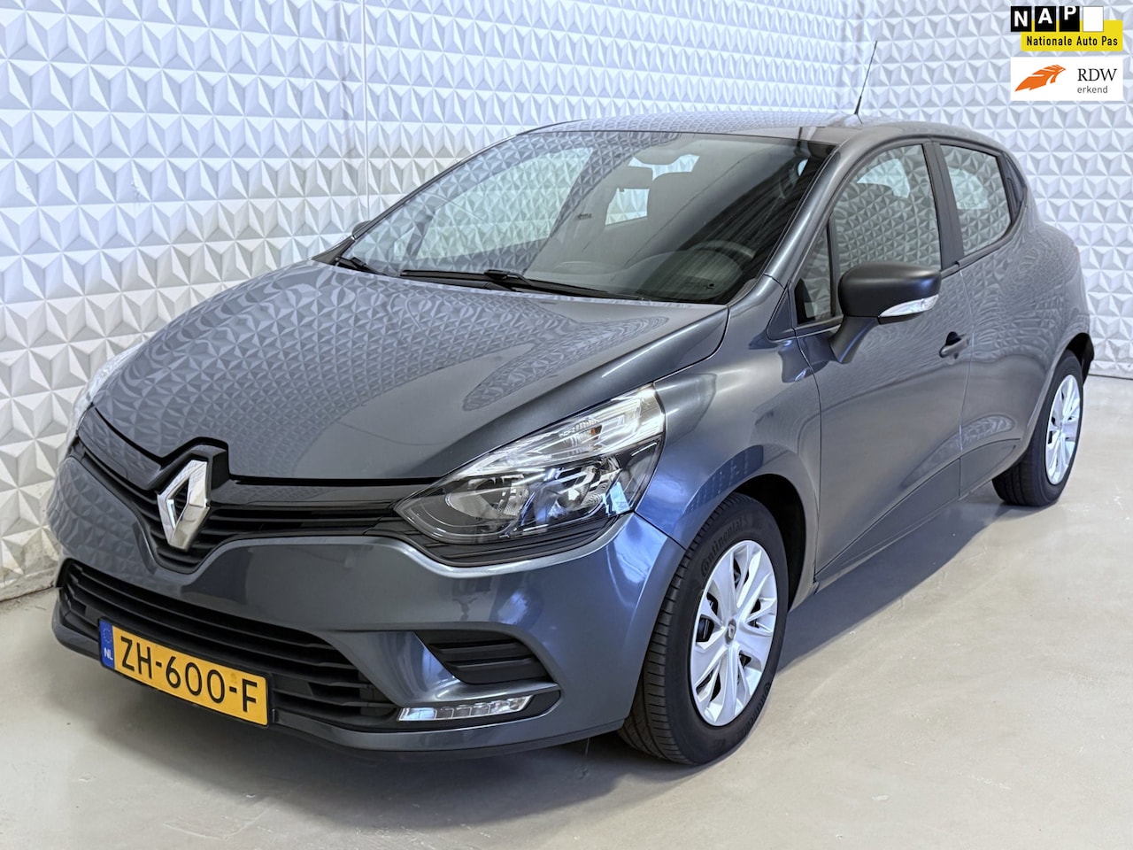 Renault Clio - 0.9 Ketting versprongen?! EXPORT PRIJS EX BPM (2019) - AutoWereld.nl