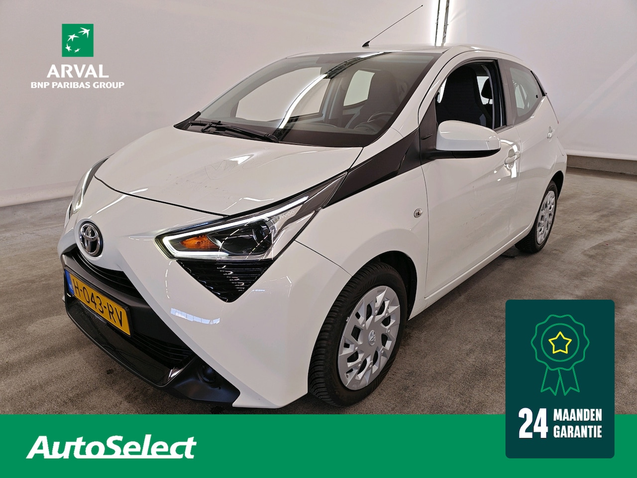 Toyota Aygo - 1.0 VVT-i 72pk x-play | Navigatie via Apple CarPlay / Android Auto | Achteruitrijcamera | - AutoWereld.nl