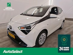 Toyota Aygo - 1.0 VVT-i 72pk x-play | Navigatie via Apple CarPlay / Android Auto | Achteruitrijcamera |