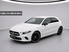 Mercedes-Benz A-klasse - 180 Premium Plus | Stoelverwarming | Ambiance Verlichting | Apple Carplay | Parkeersensore