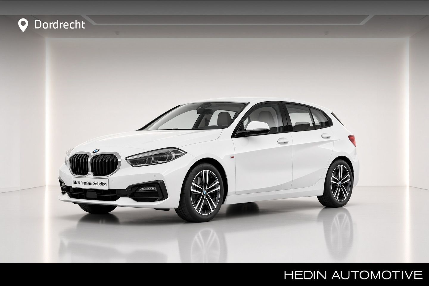 BMW 1-serie - 118i Sport Line | HiFi | 17" | Automaat | 2 jaar BMW garantie - AutoWereld.nl