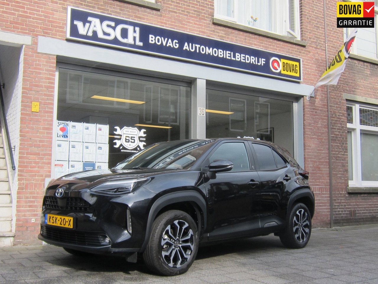 Toyota Yaris Cross - 1.5 Hybrid First Edition Team-D 4.8Google All In Prijs - AutoWereld.nl