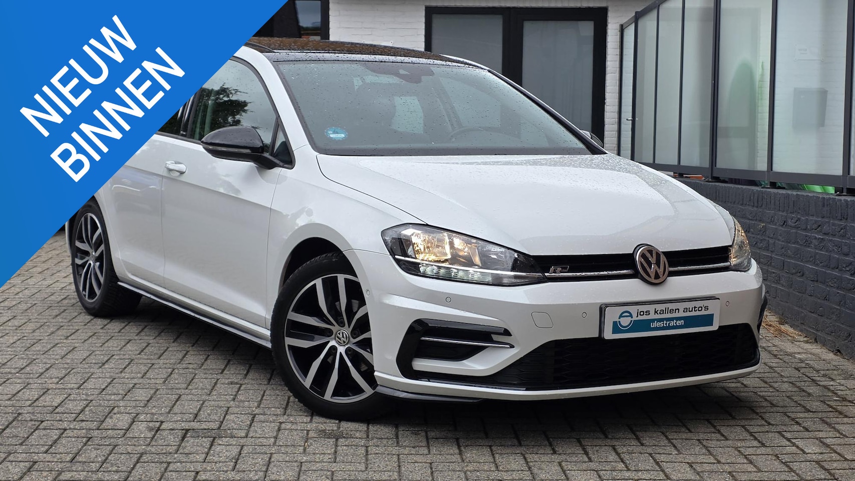 Volkswagen Golf - 1.0 TSI Highline R-Line 115pk Navi, Camera, PDC, Panoramadak, Led, ACC - AutoWereld.nl