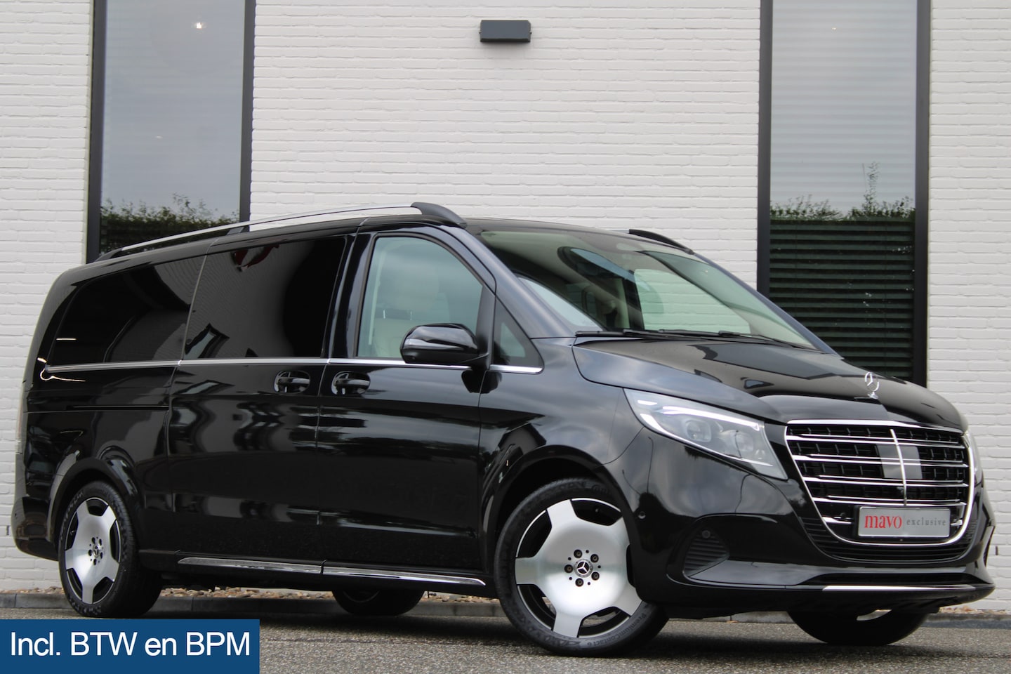 Mercedes-Benz V-klasse - 300d / XXL / AMG / Exclusive / 4-Matic / 7 Pers / Luchtv / Elec Stoel voor + Achter / Burm - AutoWereld.nl