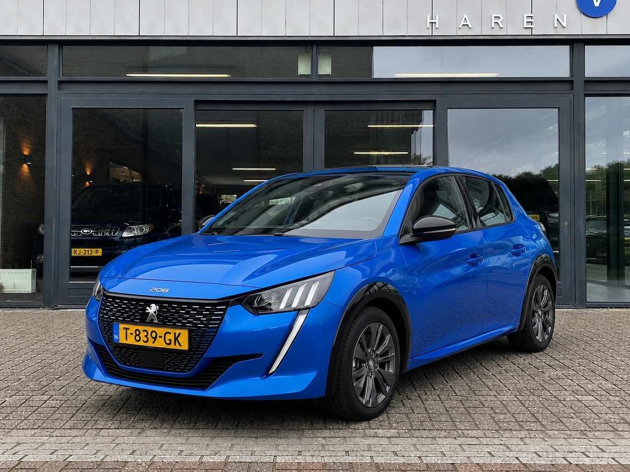 Peugeot e-208 - EV Active Pack 50 kWh | !VERWACHT! | 3-fase| Stoelverwarming | Cruise-Control | Carplay | - AutoWereld.nl