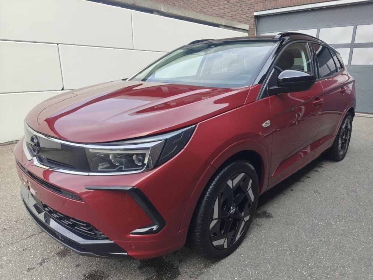 Opel Grandland - 1.6 Turbo Plug-In Hybrid 4x4 GSe - AutoWereld.nl