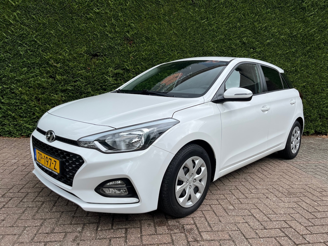 Hyundai i20 - 1.0 T-GDI Comfort 1.0 T-GDI Comfort, Apple-carplay, Line-assist, Camera, Cruise, Eerste eigenaar ! - AutoWereld.nl