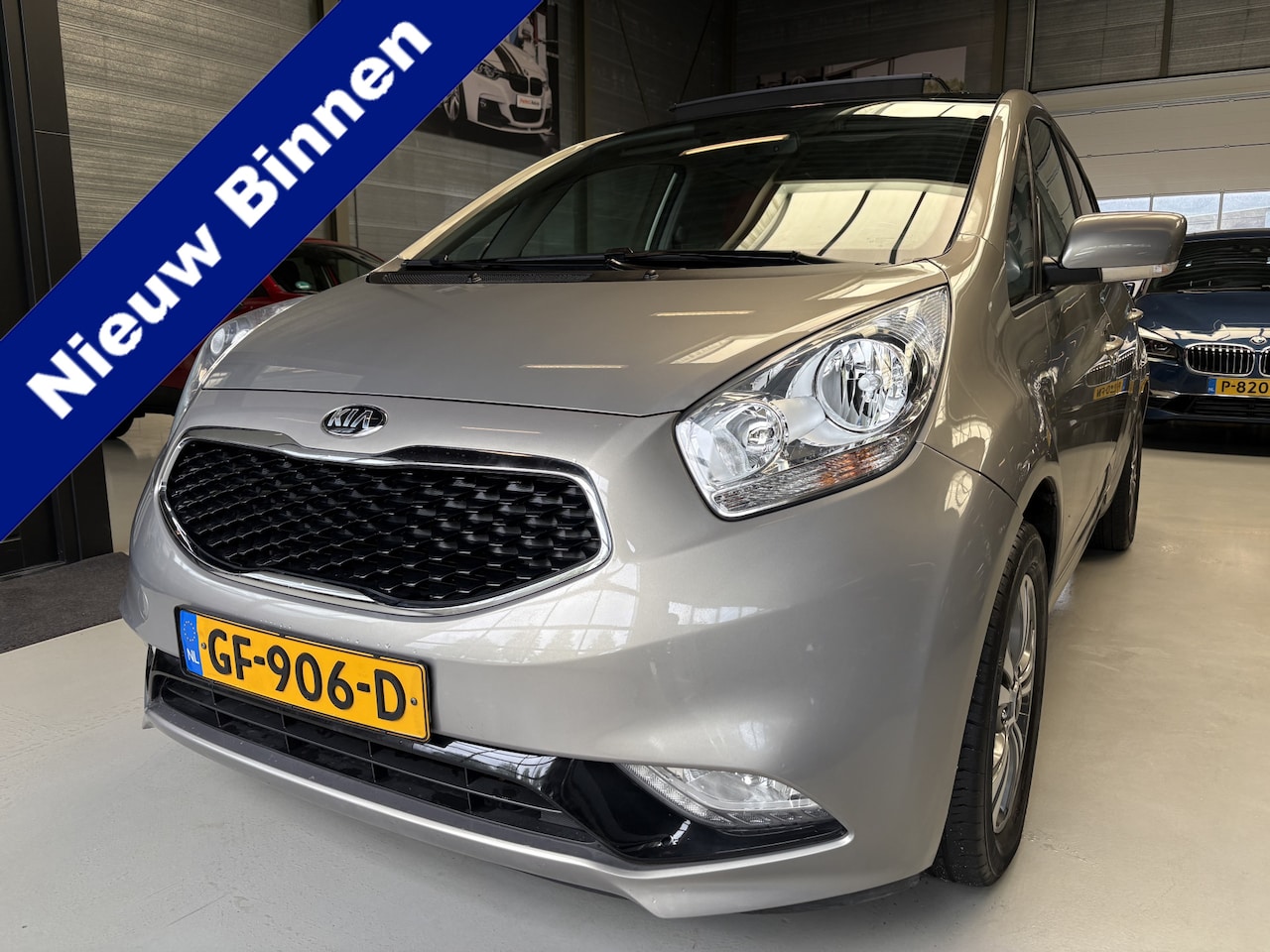 Kia Venga - 1.4 CVVT ExecutiveLine Camera, Navi, Schuif / kanteldak, 1ste eigenaar nederlands - AutoWereld.nl