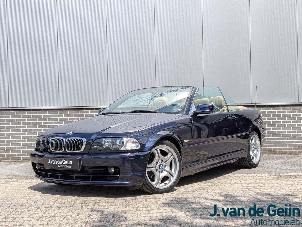 BMW 3-serie Cabrio - 320Ci Executive | Leder | Cruise | Afn Trekhaak | 17"| Sluitende historie - AutoWereld.nl