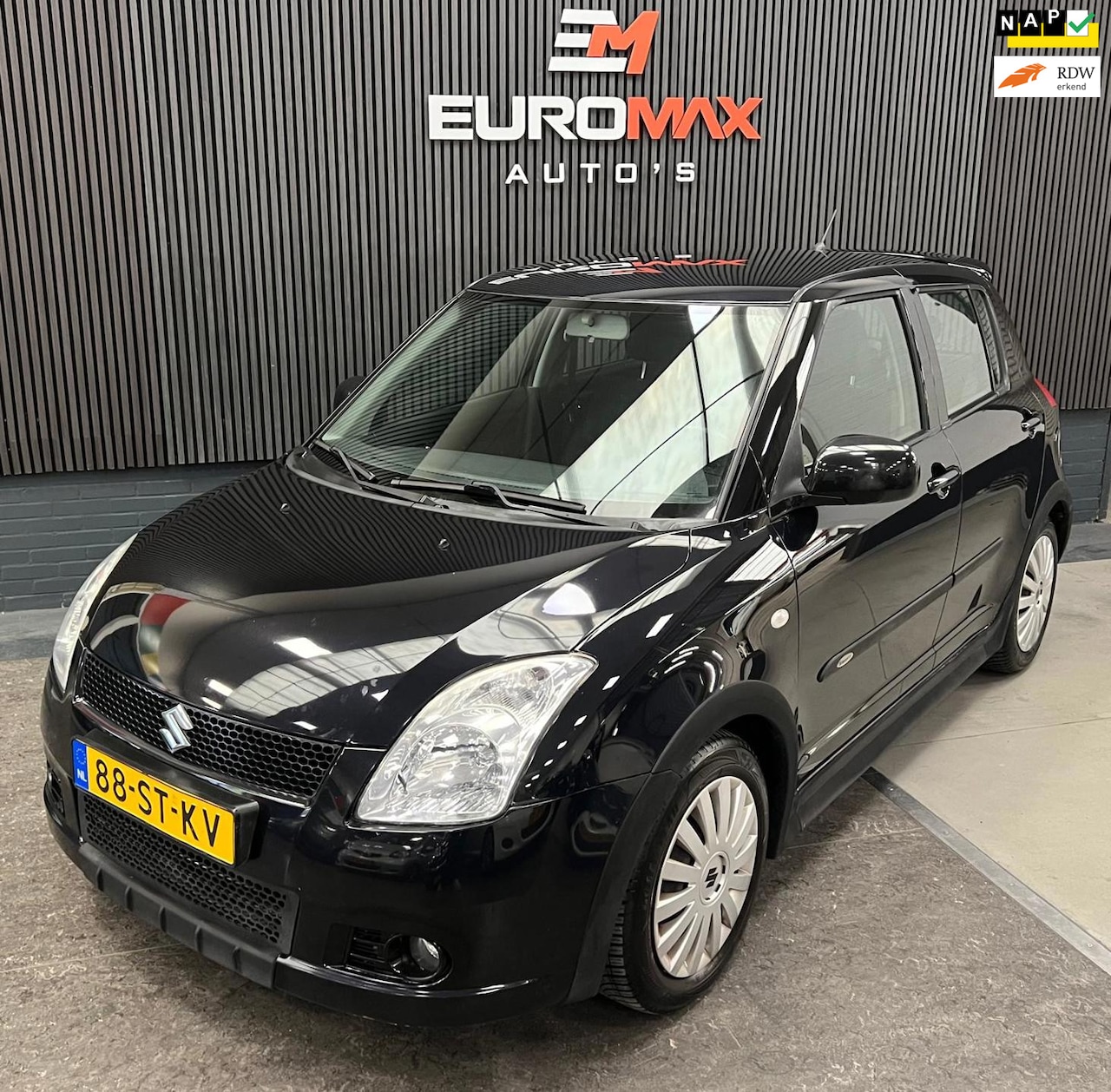 Suzuki Swift - 1.3 Shogun NAP - Airco - Elektr. Raam - AutoWereld.nl