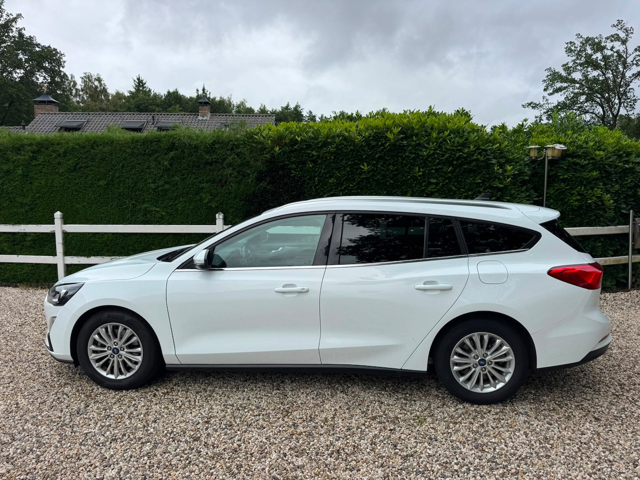 Ford Focus Wagon - 1.0 EcoBoost Hybrid Titanium X Business 1.0 EcoBoost Hybrid Titanium X Business - AutoWereld.nl