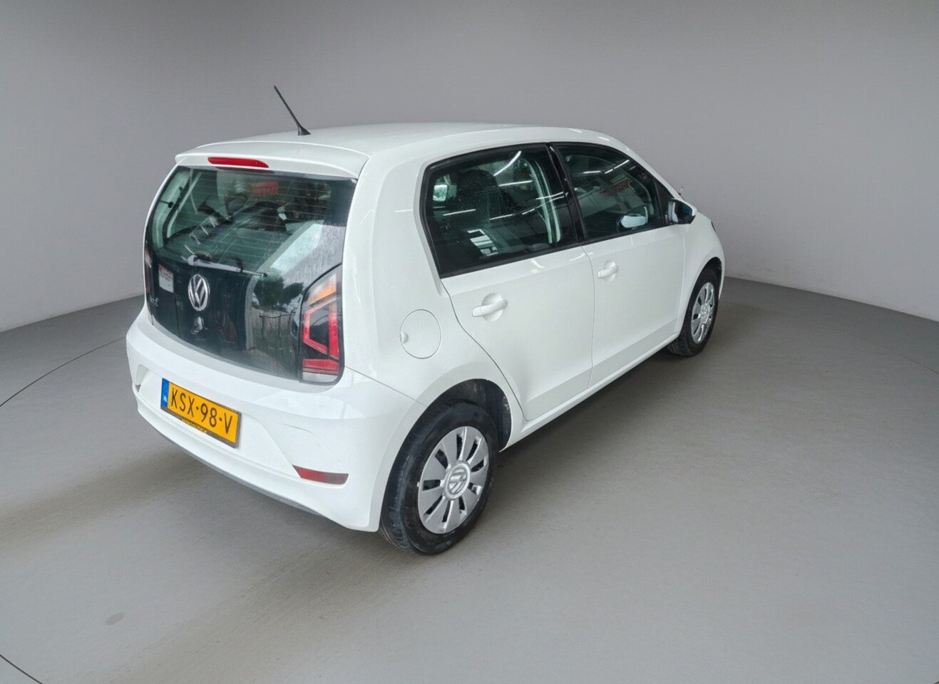 Volkswagen Up! - 1.0 BMT move up! 1.0 BMT Move up!, 1e eig, dealer ond, Airco, Bluetooth, NW Model!
