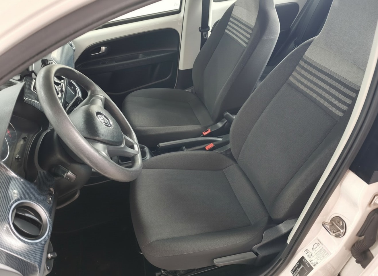 Volkswagen Up! - 1.0 BMT move up! 1.0 BMT Move up!, 1e eig, dealer ond, Airco, Bluetooth, NW Model!